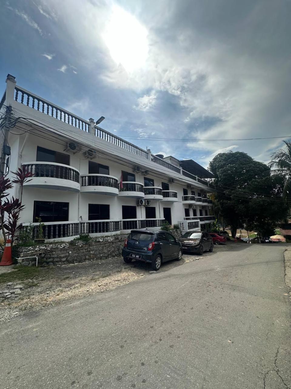 Teresek View Motel Kuala Tahan Εξωτερικό φωτογραφία
