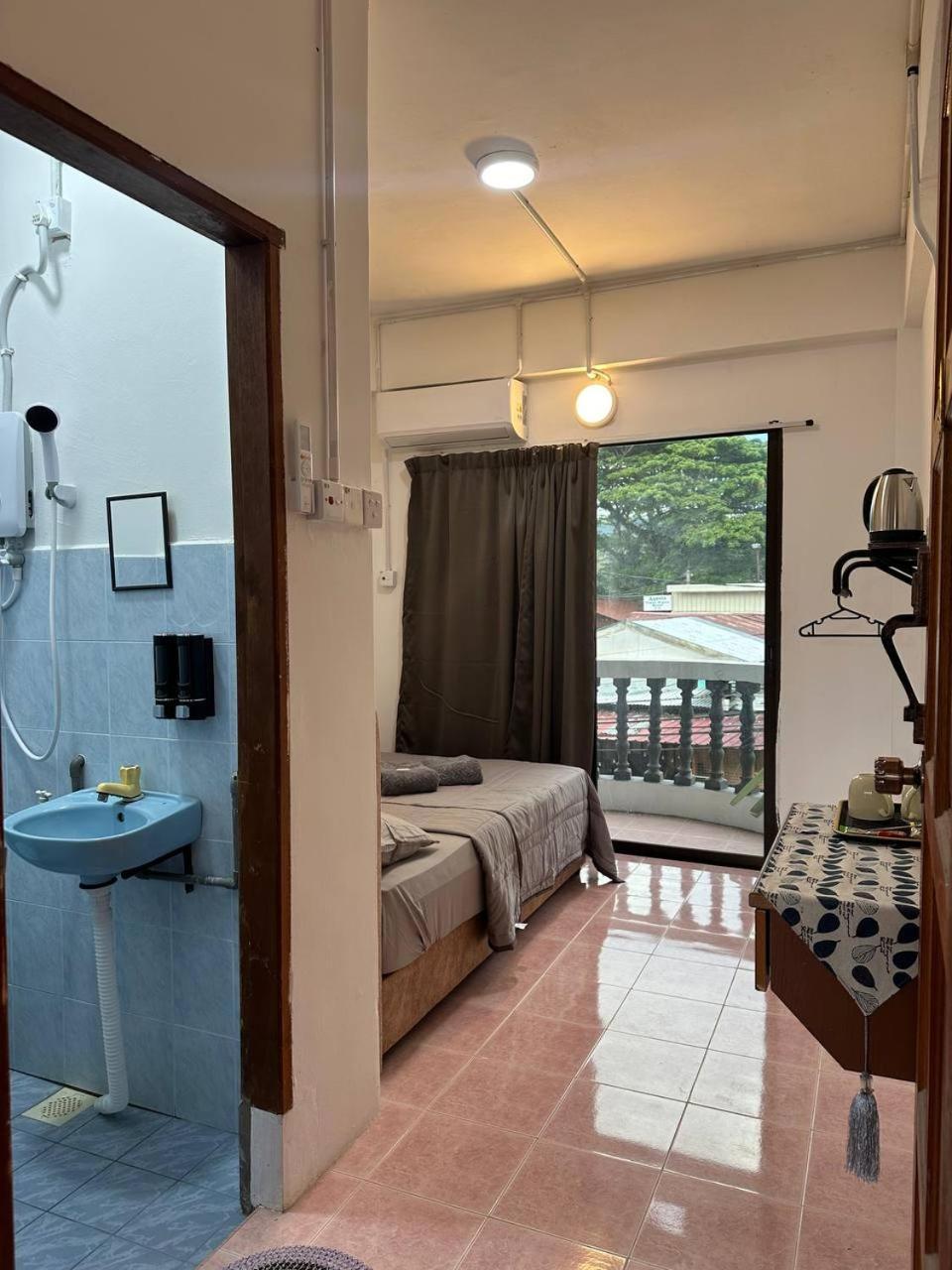 Teresek View Motel Kuala Tahan Εξωτερικό φωτογραφία