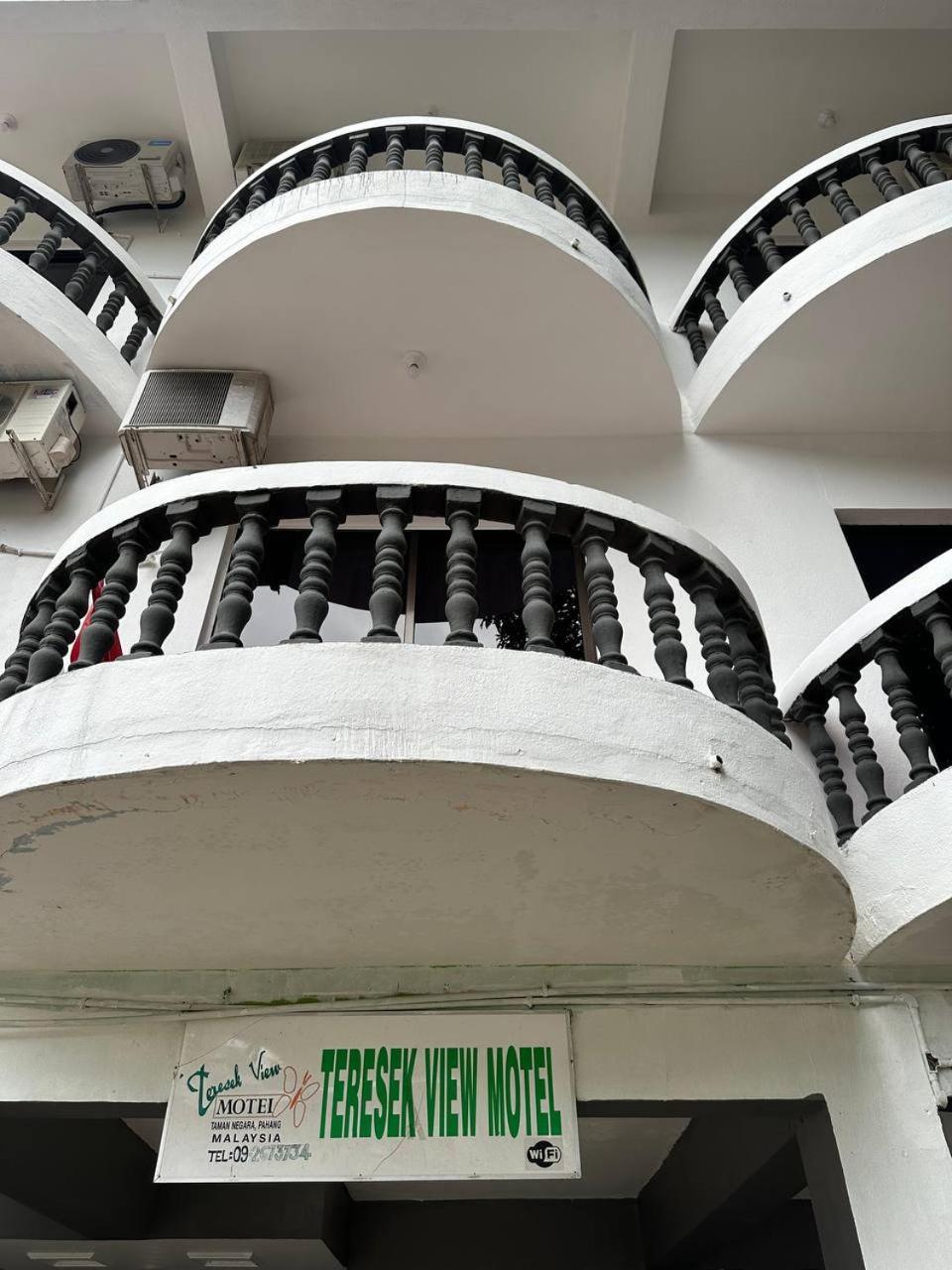 Teresek View Motel Kuala Tahan Εξωτερικό φωτογραφία