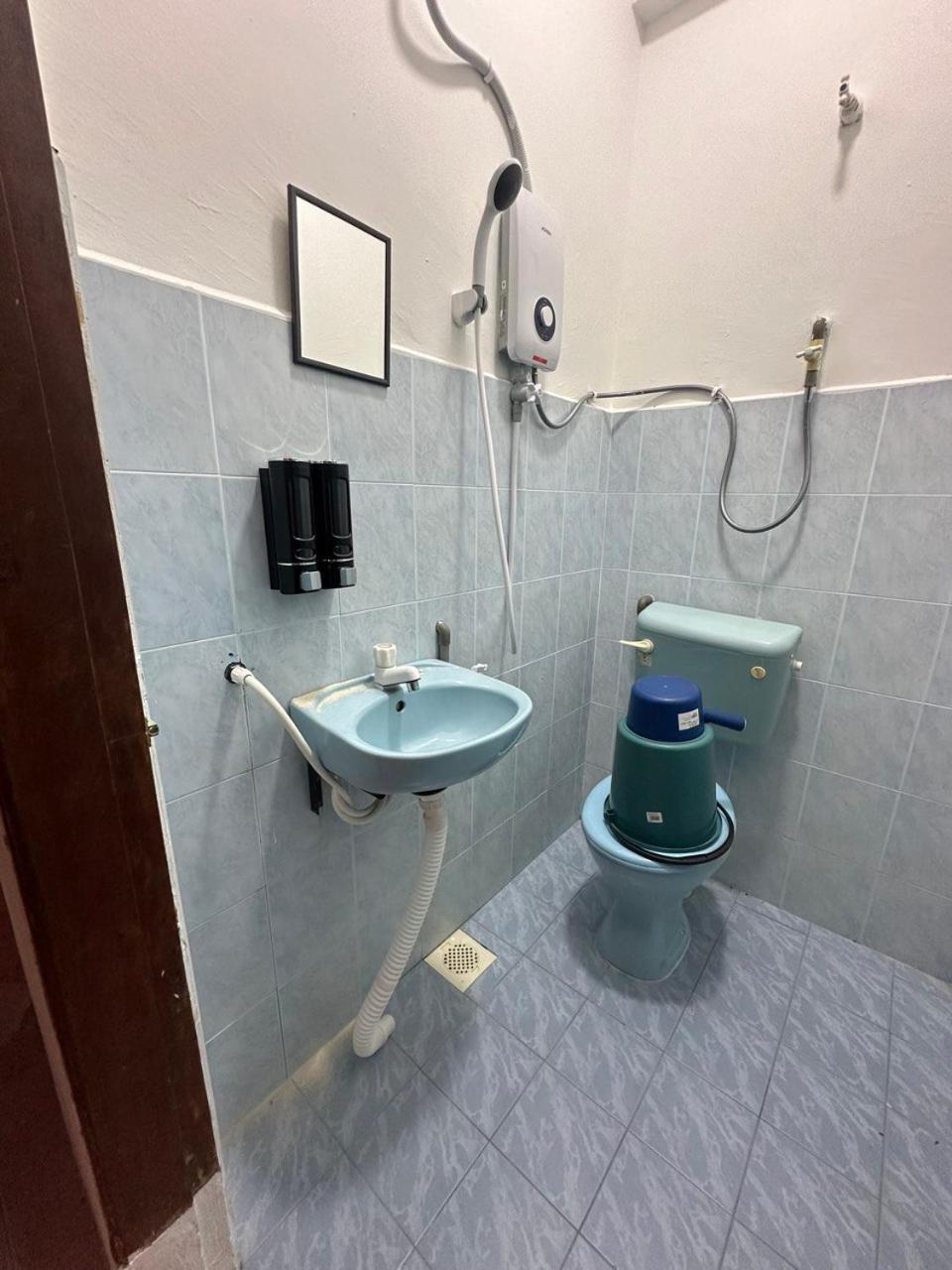 Teresek View Motel Kuala Tahan Εξωτερικό φωτογραφία